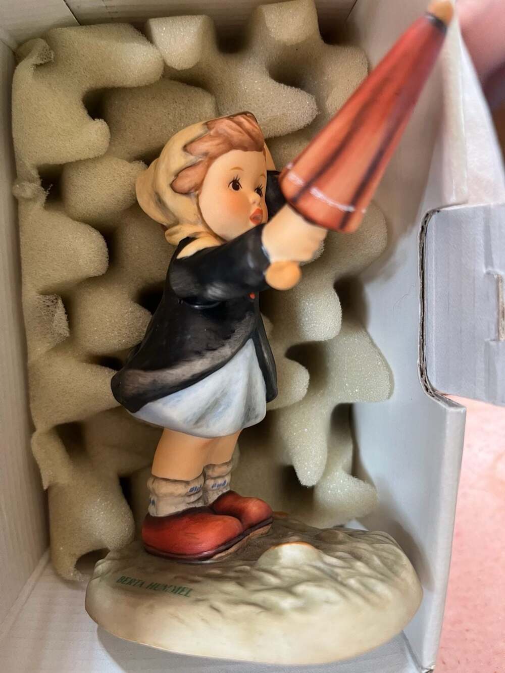 Goebel Berta Hummel Blow Wind Blow Figurine BH 115
